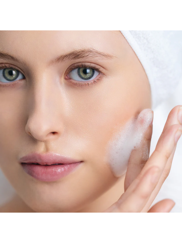 Cleasing Face & Eye Mousse